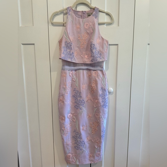 Lilac Embroidered Appliqué full crop top pencil dress - Picture 3 of 12